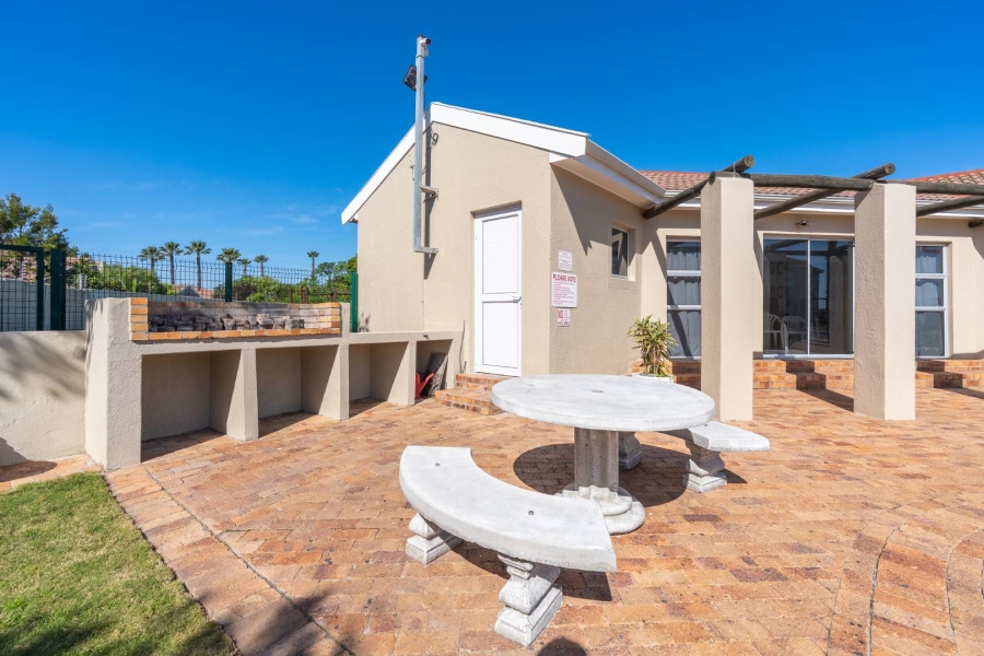 2 Bedroom Property for Sale in Milnerton Western Cape